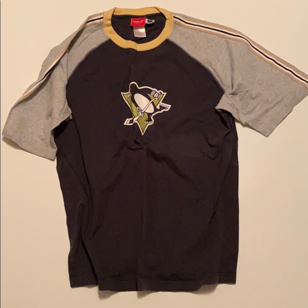 Reebok SS PENGUINS Tee Shirt XL Black/Grey GUC